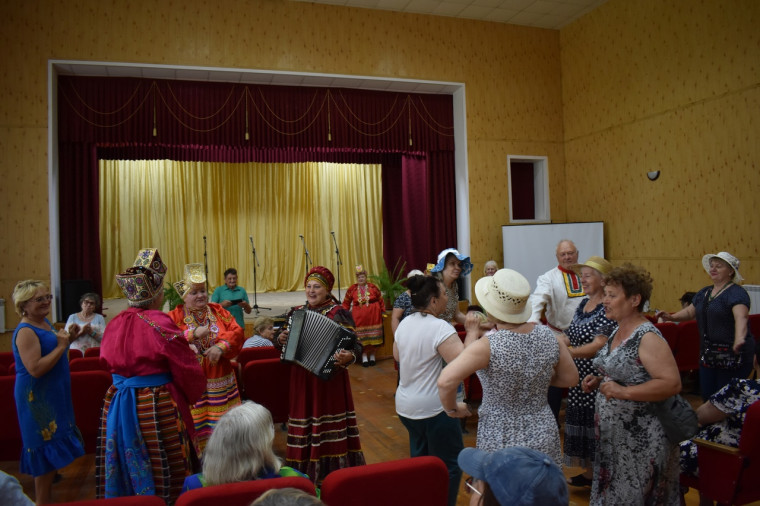 Вновь жители Красненского района радушно принимали гостей из Старооскольского городского округа.