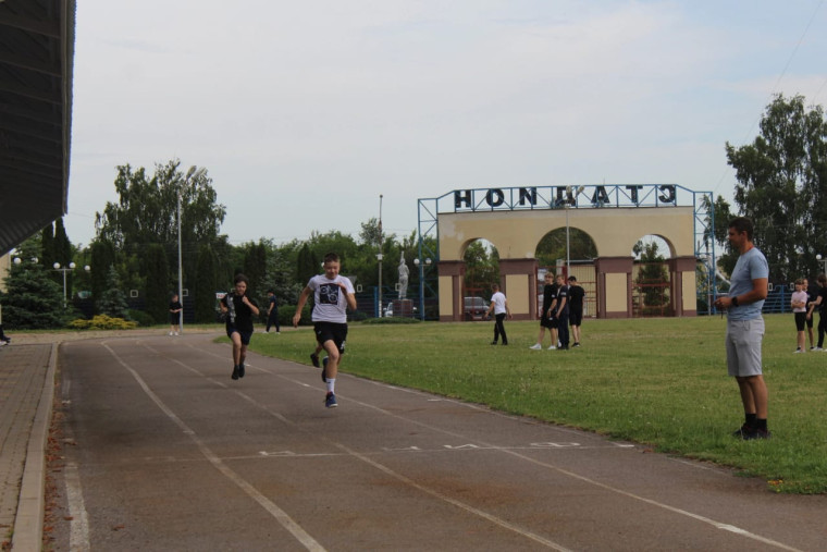 В МАУ ФОК и на стадионе «Центральный» состоялся районный Фестиваль ГТО среди школьников 12-15 лет.