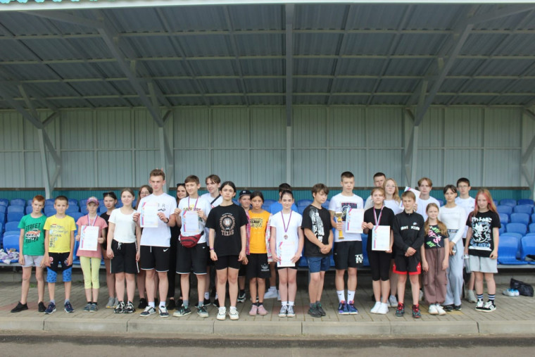 В МАУ ФОК и на стадионе «Центральный» состоялся районный Фестиваль ГТО среди школьников 12-15 лет.
