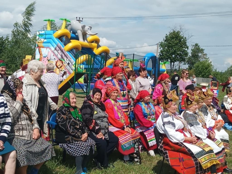 Интерес к возрождению культурного наследия, народных традиций, изучению фольклора ярко проявляется в Красненском районе..