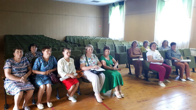 Продолжается обучение членов участковых избирательных комиссий Красненского района.