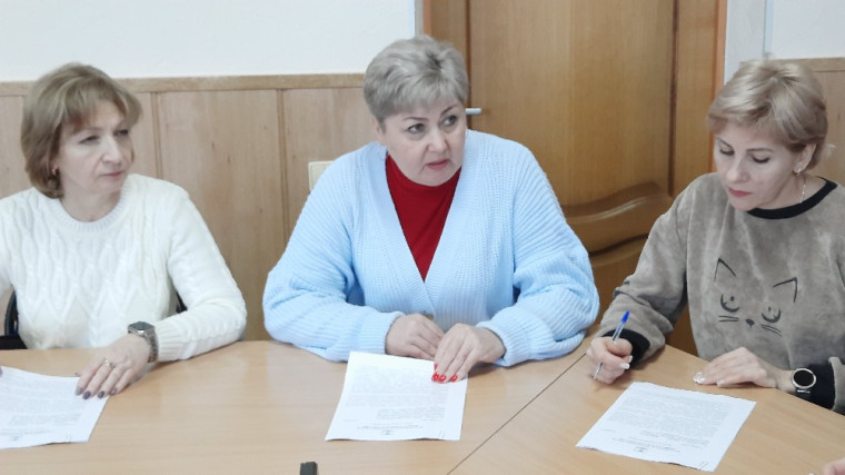 12 января 2024 года состоялось тридцать третье заседание Красненской территориальной избирательной комиссии..
